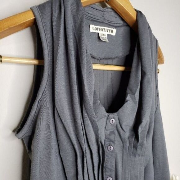 Love Stitch gray ruching buttoned scoop neckline tank top size small - Picture 9 of 14